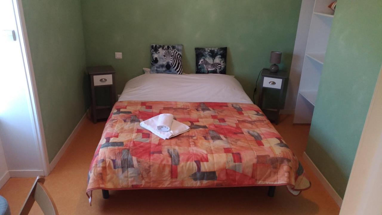 Le Lion D'Or Hotel Avrillé Екстериор снимка